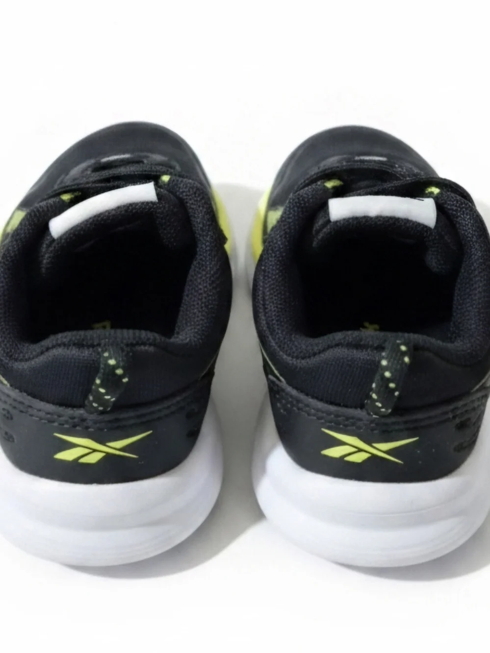 Reebok Toddler Black & Neon Yellow Lightweight Sneakers Size 5K